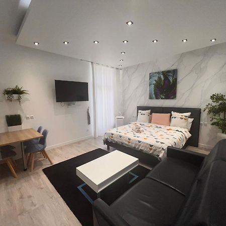 Cosy Studio Champs-Elysees - Hala Paris Bagian luar foto